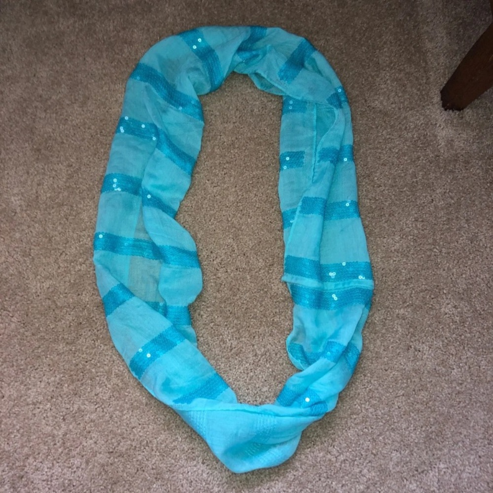 Infinity Scarf - Picture 2 of 2